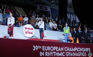 app podium clubs ph simone ferraro sfa03180 copia